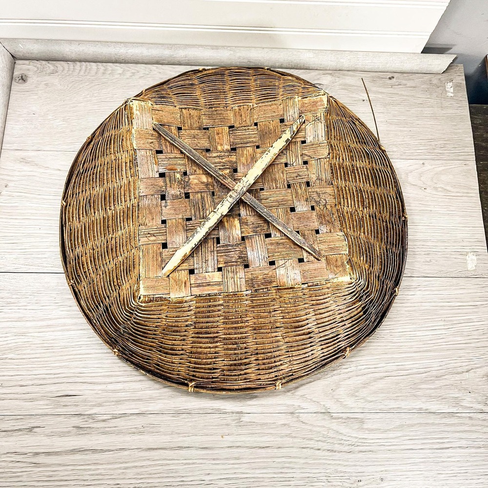 Antique Handwoven Wicker Basket: Farmhouse Decor, 16-inch Round - Picture 9 of 11